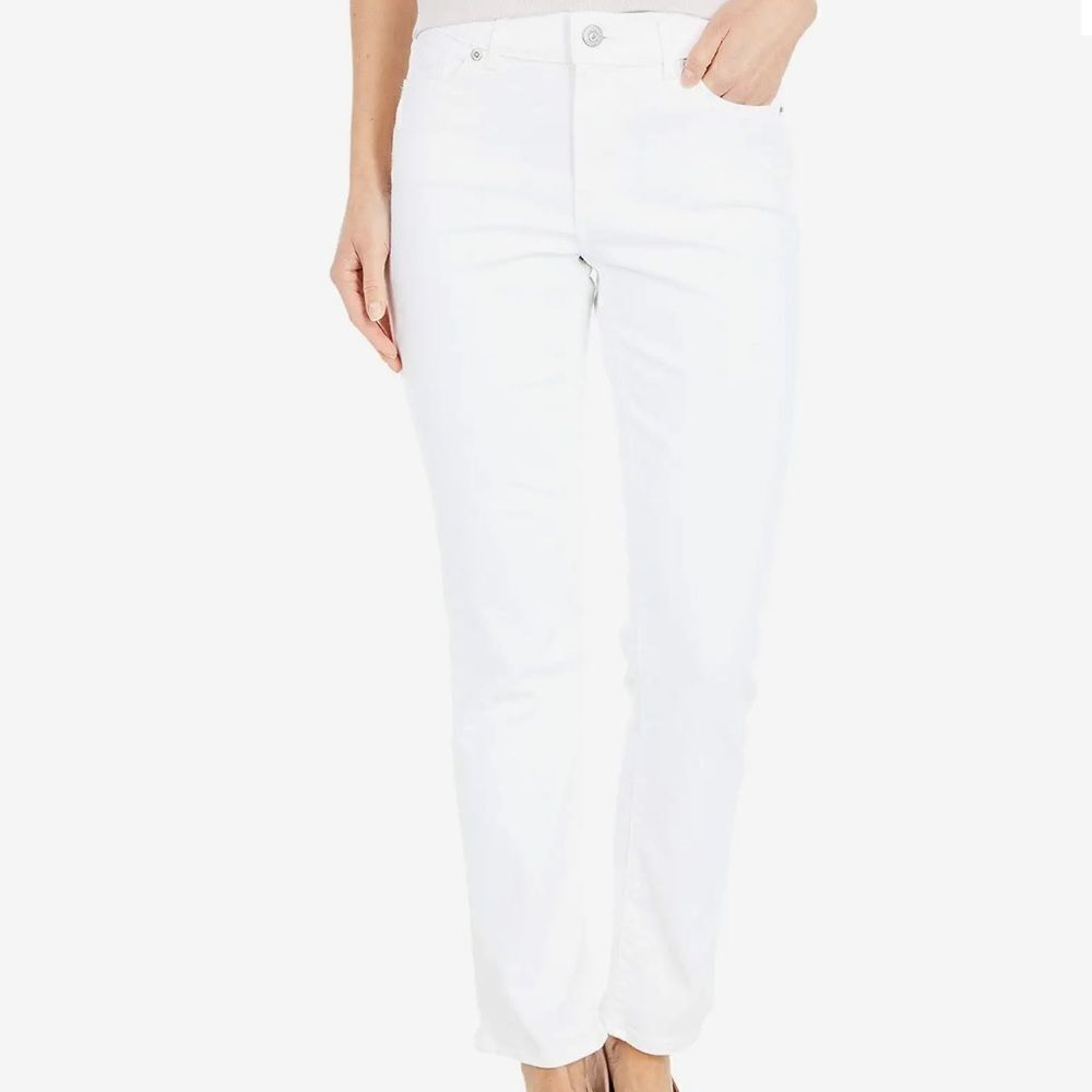 Levi’s White Classic Mid Rise Skinny Jeans New Size 32